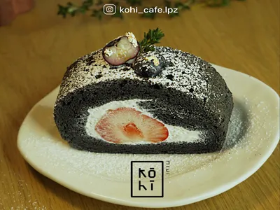 Kuchen im KOHI Café